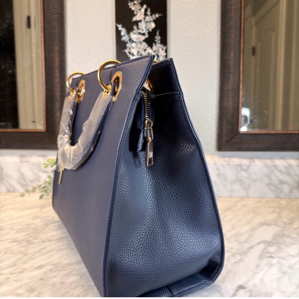 Bagley Mischka Elegant Navy Blue Handbag/Crossbody NWT. - Picture 2 of 7